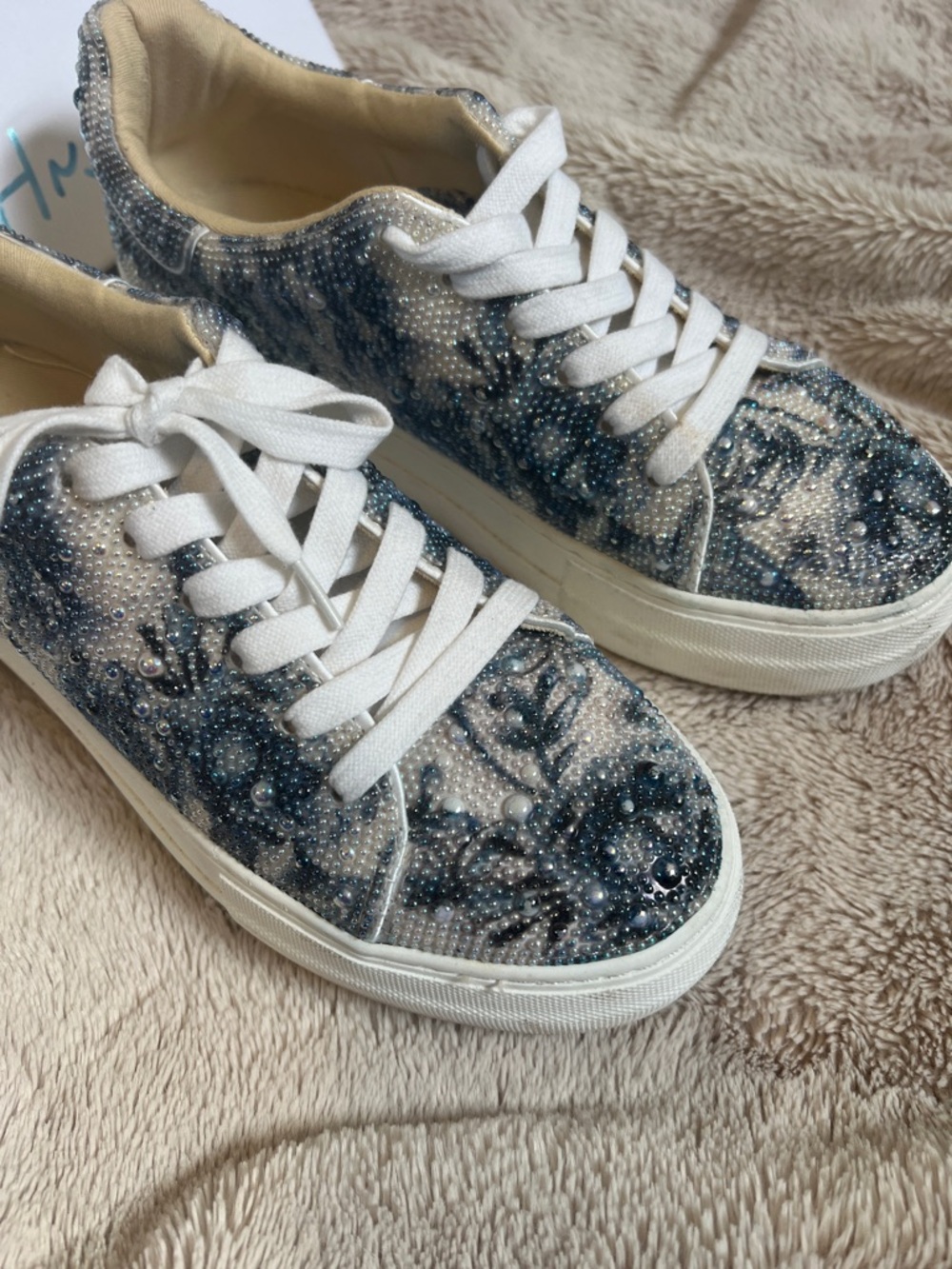 Betsey Johnson Sidny Blue Floral Sequin Sneakers - Sz 7.5 - Picture 5 of 12